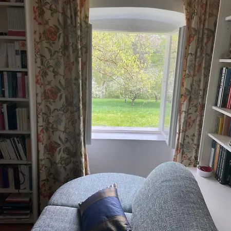 בית אירוח Im Gruenen Nah An Wien *